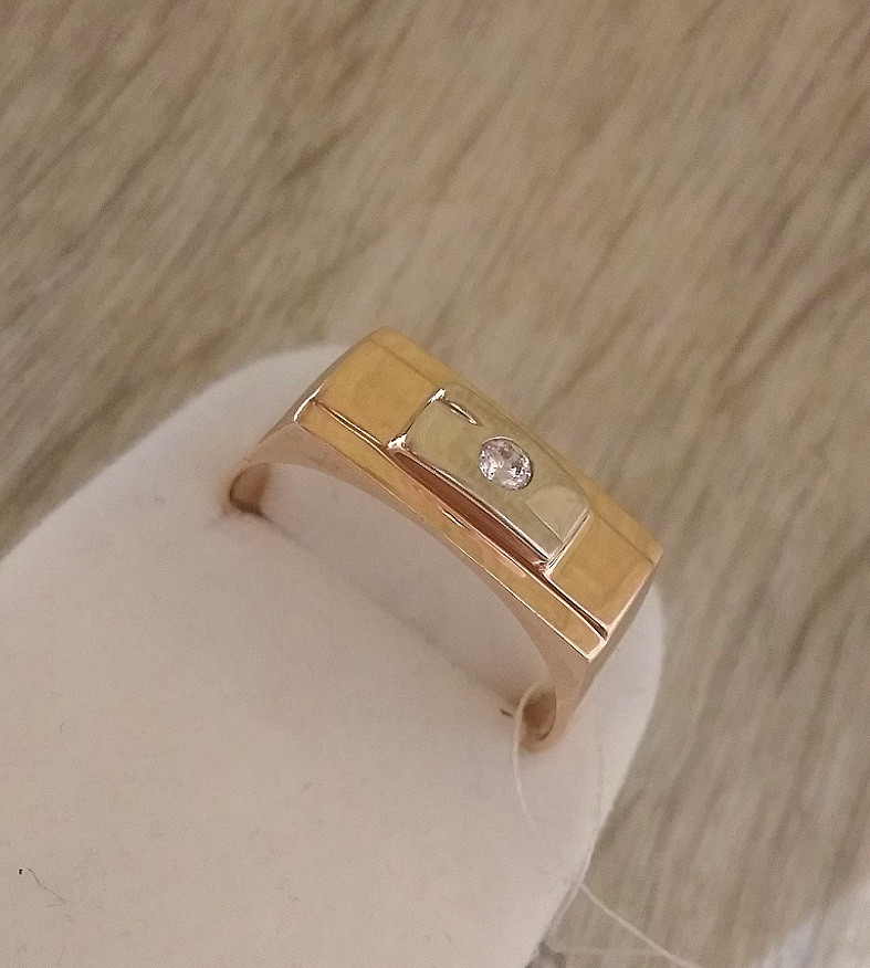 Елегантний золотий перстень 585 проби