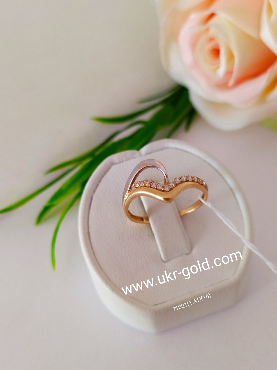 Золоте кольцо 585 проби