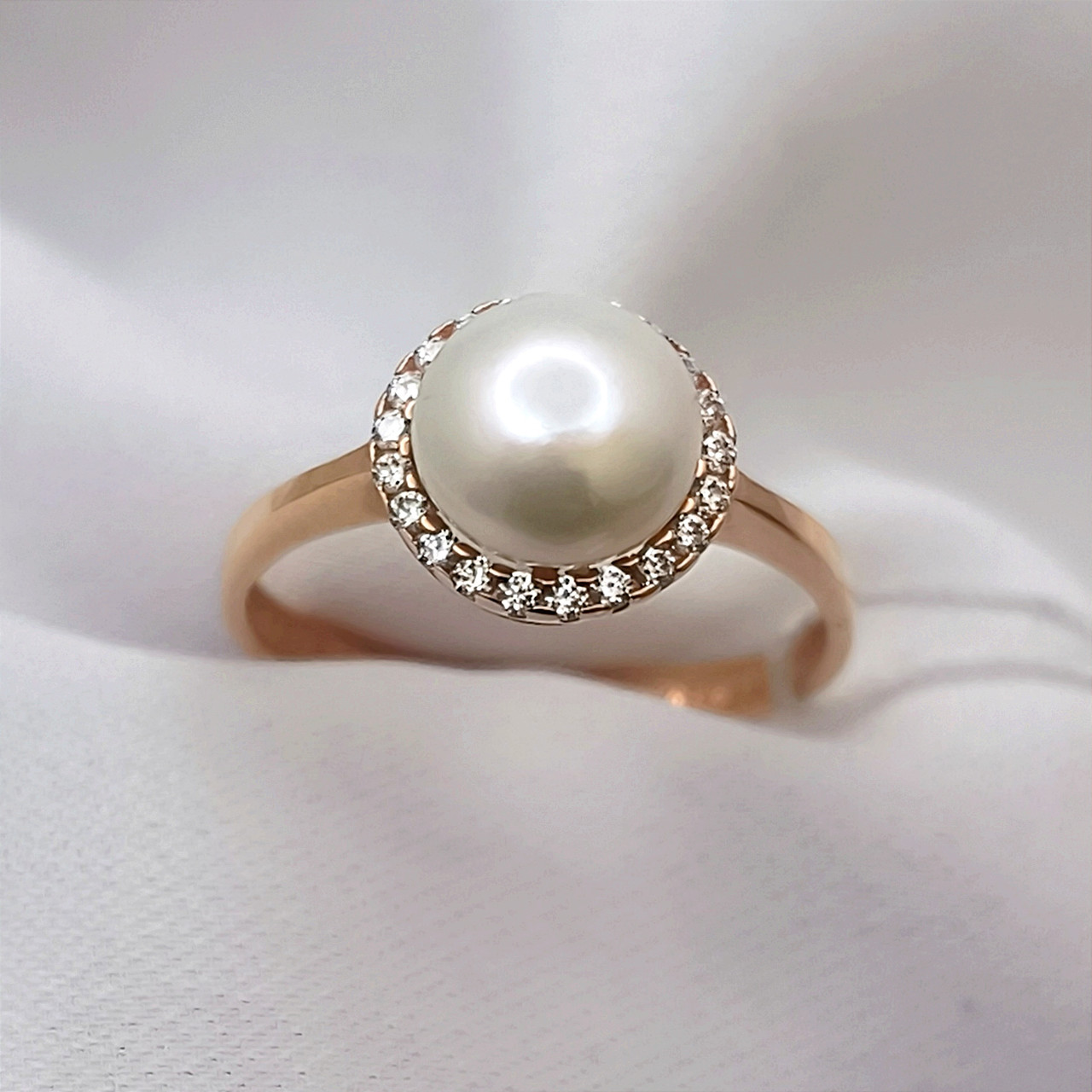 Золоте кільце з культивованими перлами