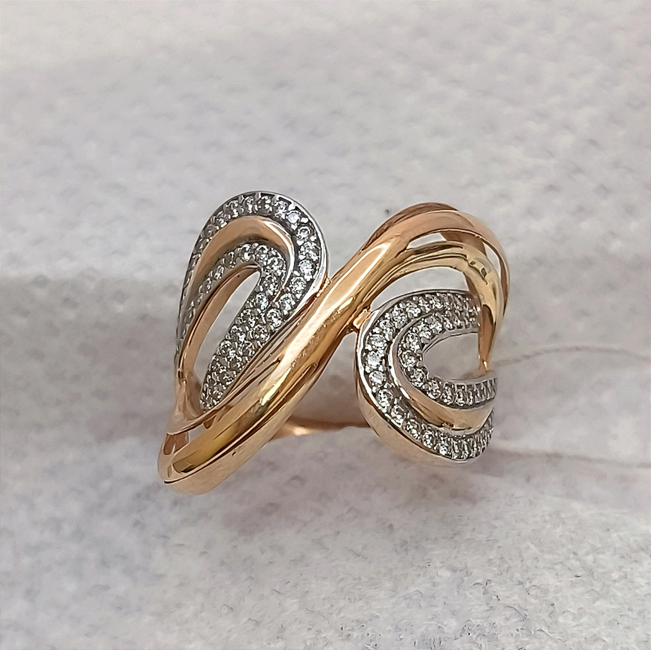 Золота жіноча каблучка 585 проби