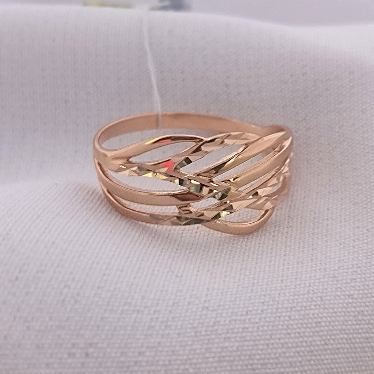 Золоте кільце,жіноче 585 проби.