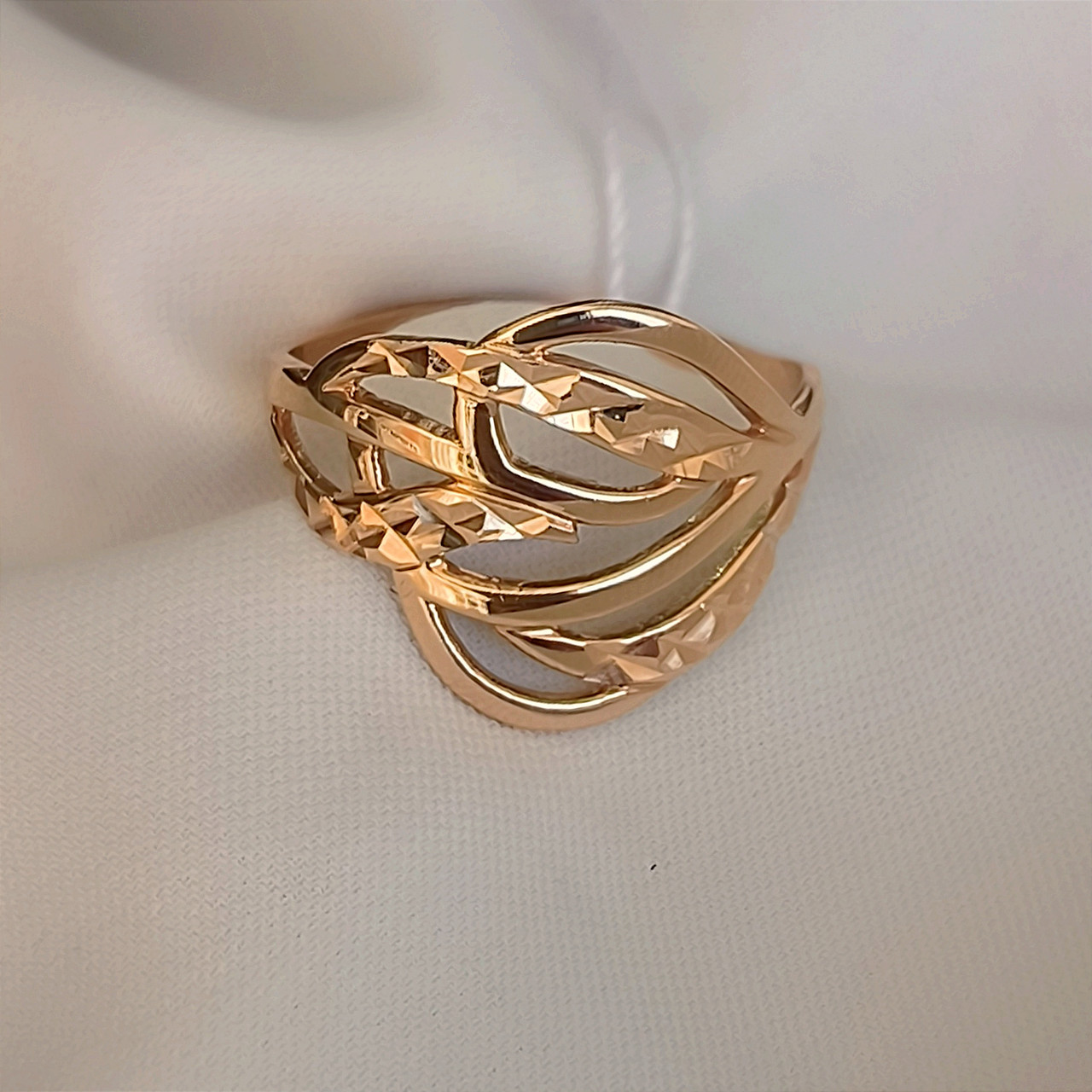 Золоте кільце з алмазною гранню Ukr-Gold