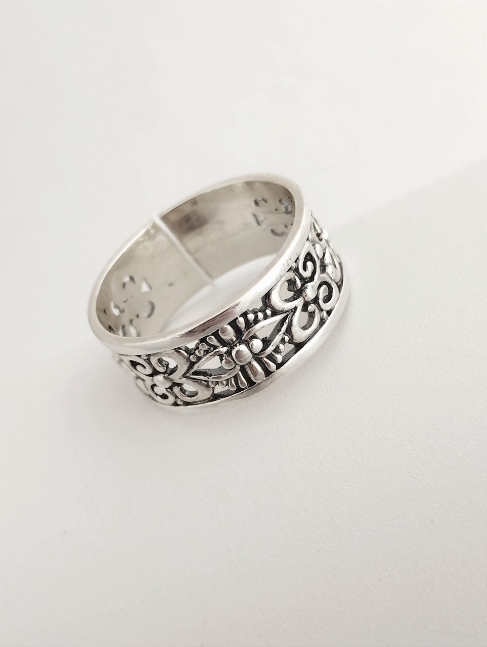 Срібне кільце без вставок Ukr-gold