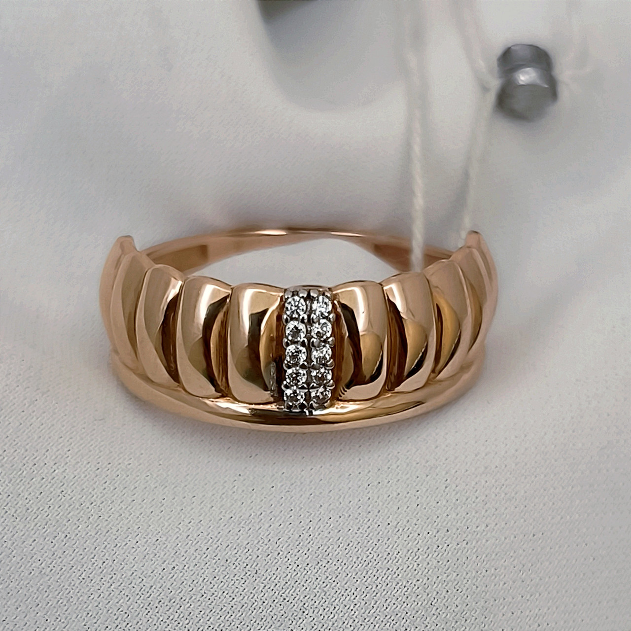 Золоте кільце 585 проби зі вставкою цирконію