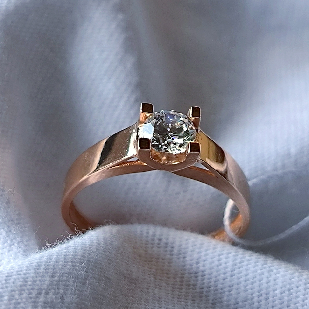 Золоте кільце 585 проби