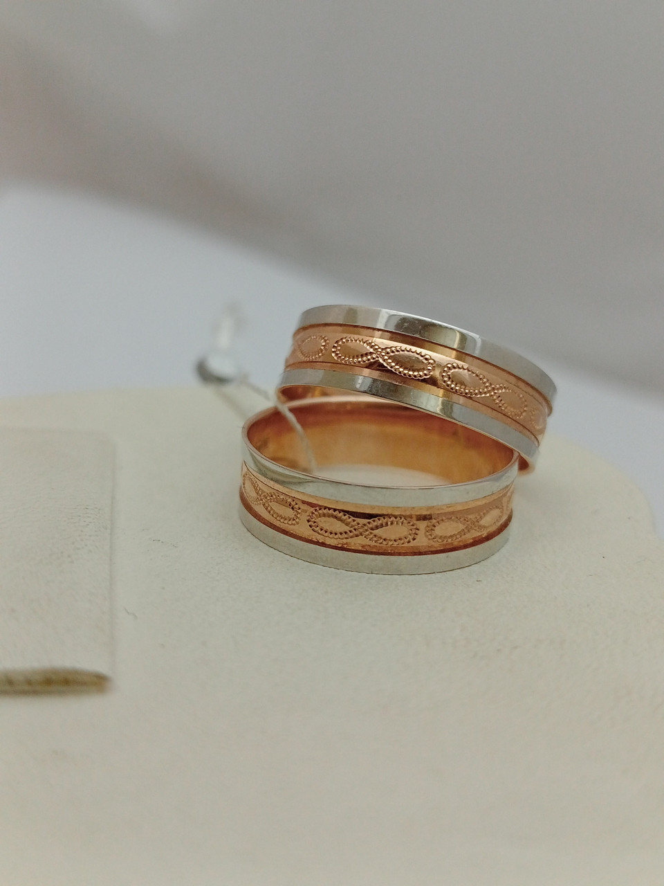 Золоті обручки 585 проби.