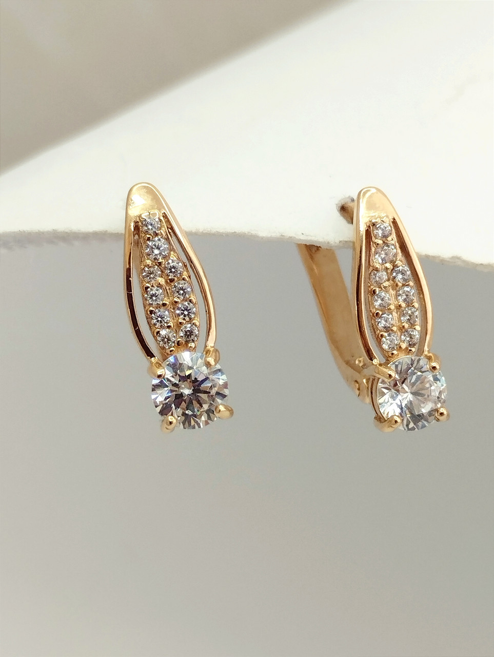 Золоті сережки 585 проби з цирконієм